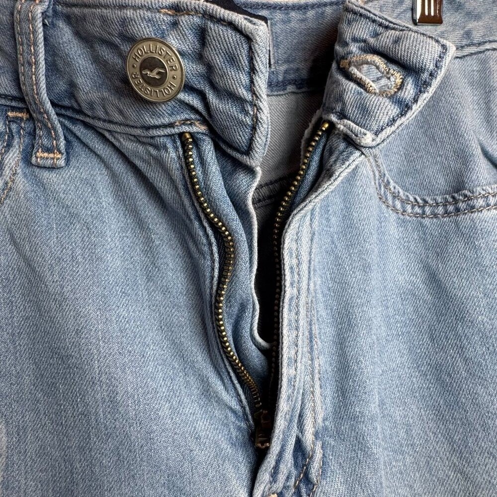 Hollister Womens 25 R  Ultra High Rise Baggy Butterfly Print Jeans Light Wash - Picture 4 of 7